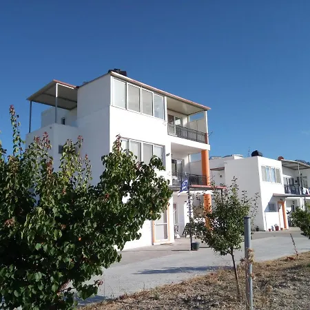 George's Quiet View House